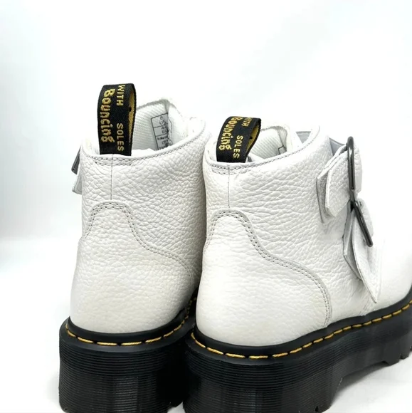 Brand New DR MARTENS DEVON QUAD FLOWER BOOTS- WHITE SZ 10 - Picture 3 of 4